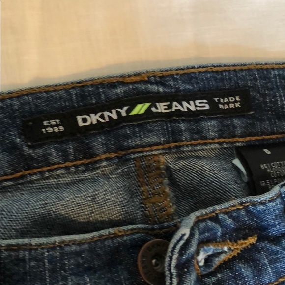 DKNY Jeans - Picture 2 of 5